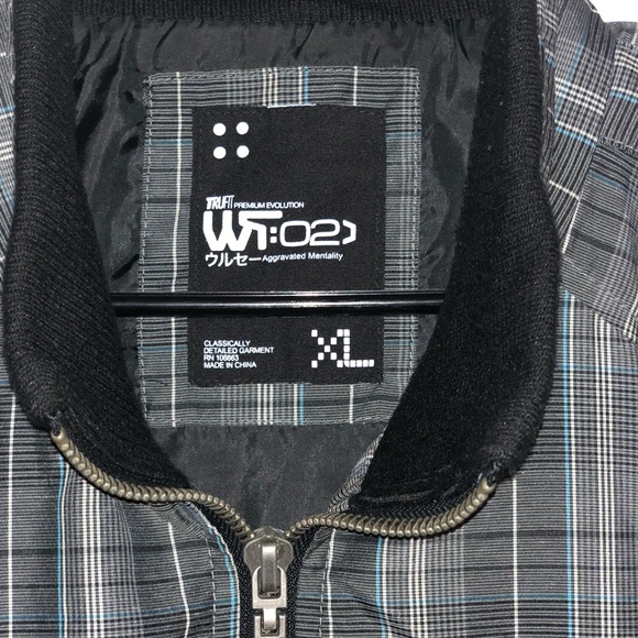 Jacket - Picture 3 of 4